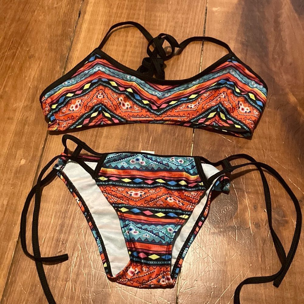 Vibrant Multicolor Bikini Set - Picture 2 of 9